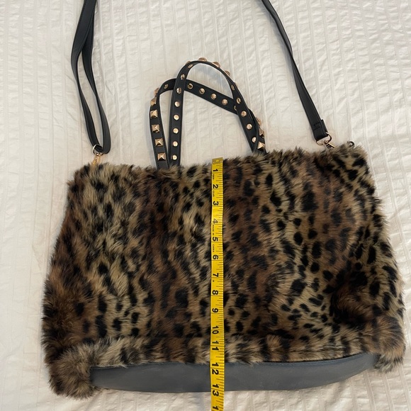 Faux fur tote in great condition fashionable laptop or everyday shopping tote - Picture 4 of 11